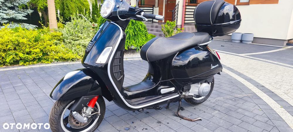 Vespa GTS - 2