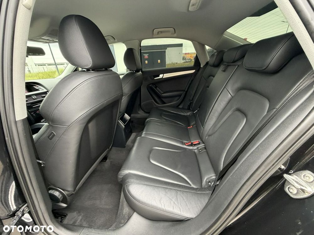 Audi A4 Limousine - 32