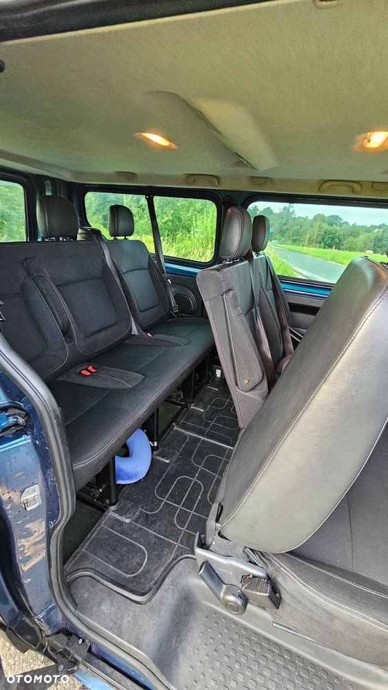 Renault Trafic 2.0 dCi - 11