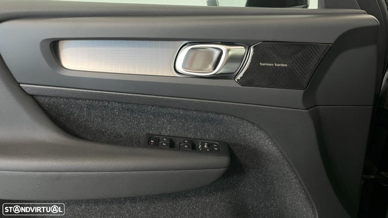 Volvo XC 40 1.5 T5 PHEV Momentum Plus - 12