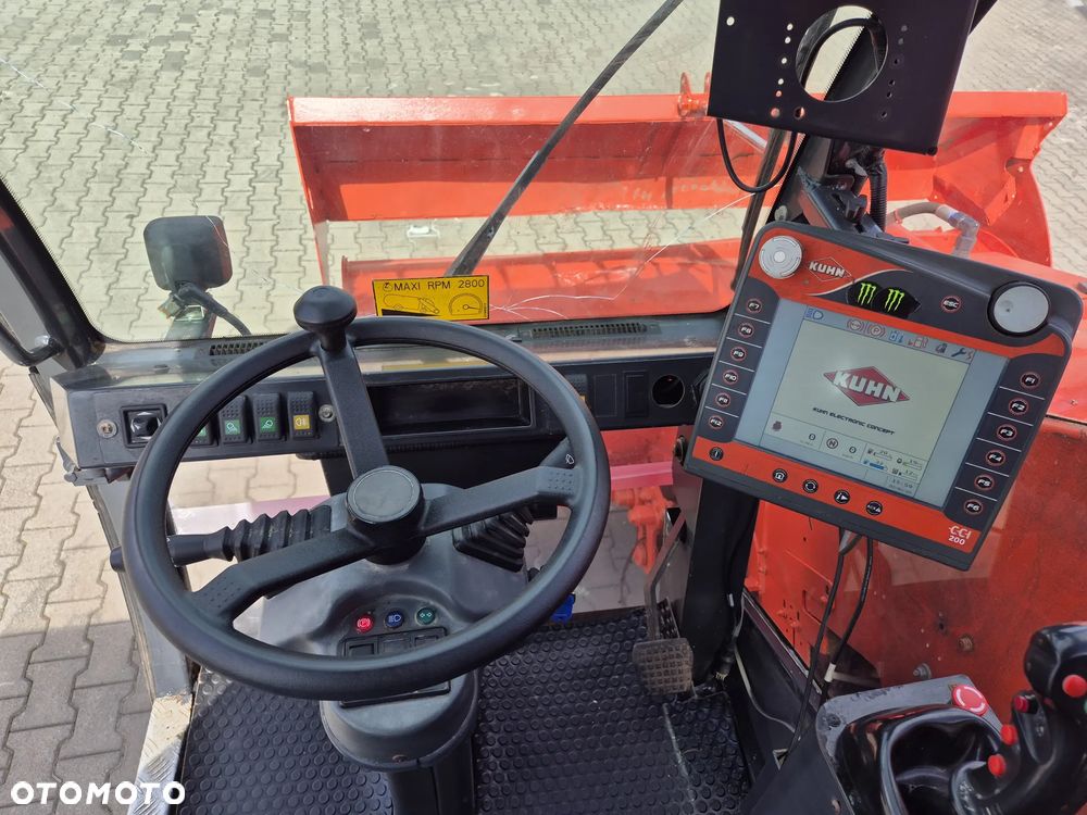 Kuhn SPW 22 Intense / 1WŁ. / NOWY SERWIS / 2 ŚLIMAKI / 22M3  / SUPER STAN / PASZOWÓZ SAMO JEZDNY - 40