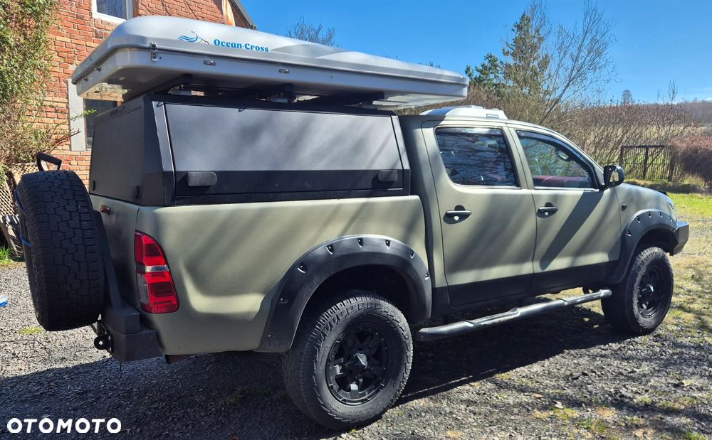 Toyota Hilux 2.5 D-4D SR5 - 10