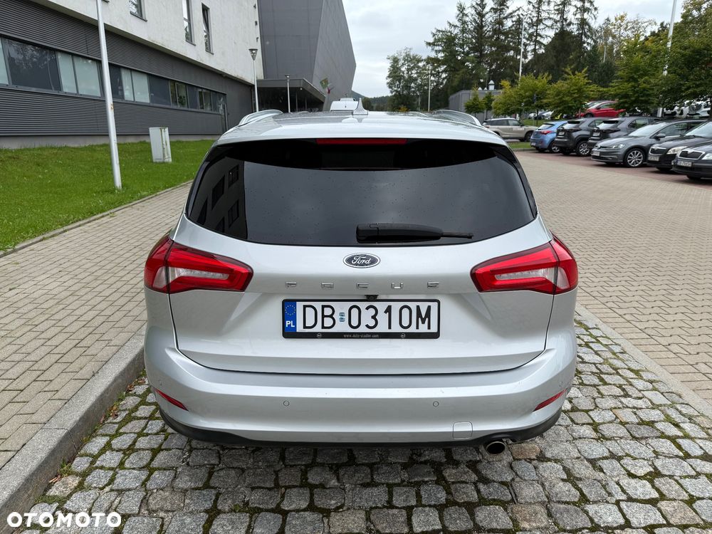 Ford Focus Turnier 1.5 EcoBlue Start-Stopp-System TITANIUM - 6