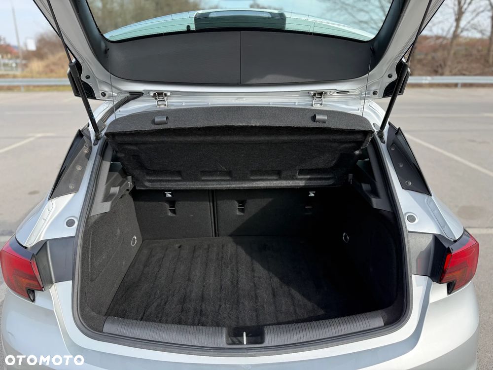 Opel Astra 1.4 T Enjoy S&S - 26