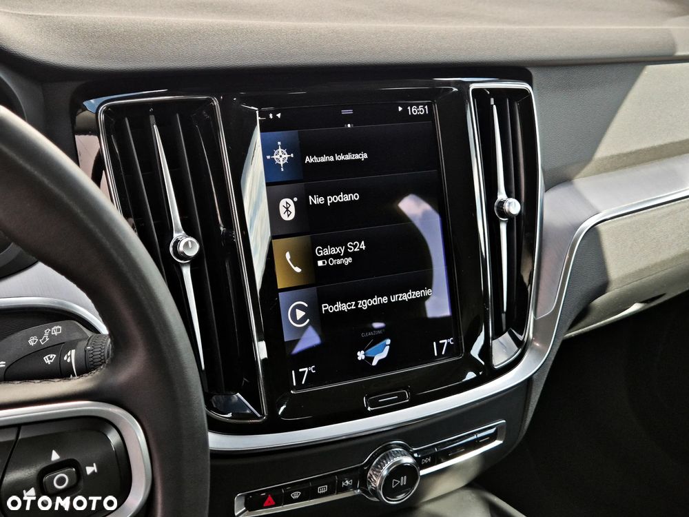 Volvo V60 B3 B DKG Momentum Pro - 39