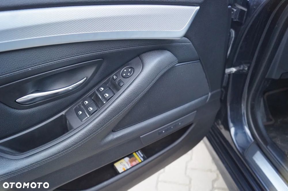 BMW Seria 5 535d - 30