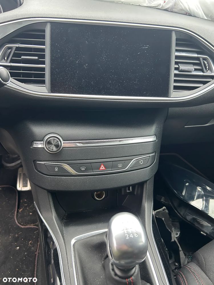 Peugeot 308 - 12