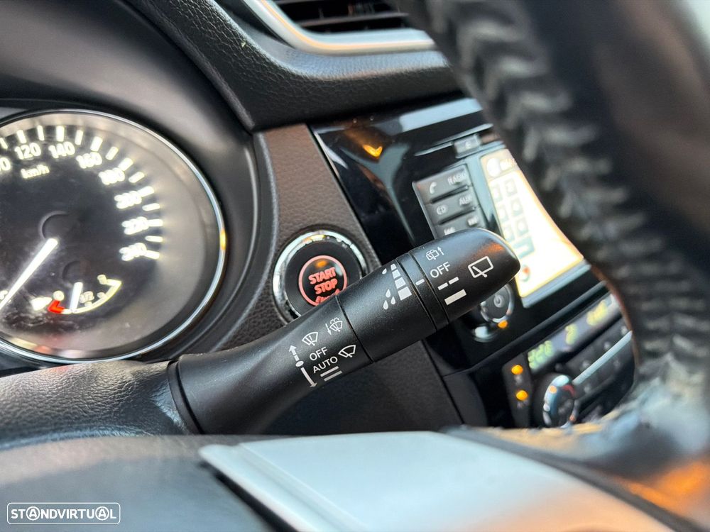 Nissan Qashqai 1.5 dCi N-Connecta - 17