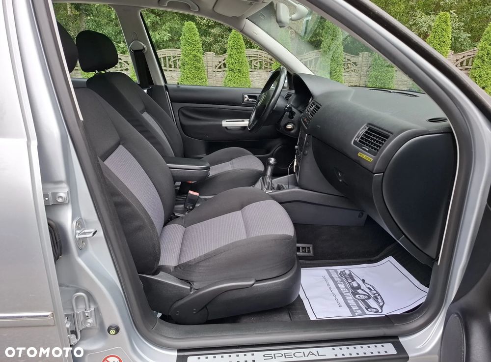 Volkswagen Bora 2.0 Comfortline - 18
