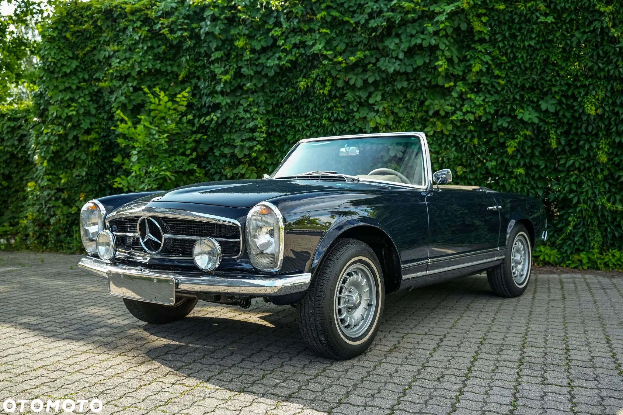 Mercedes-Benz SL - 1