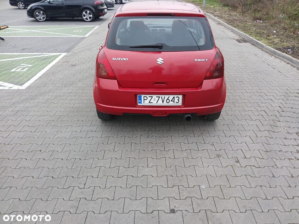 Suzuki Swift 1.3 DDiS 16v GLX - 3