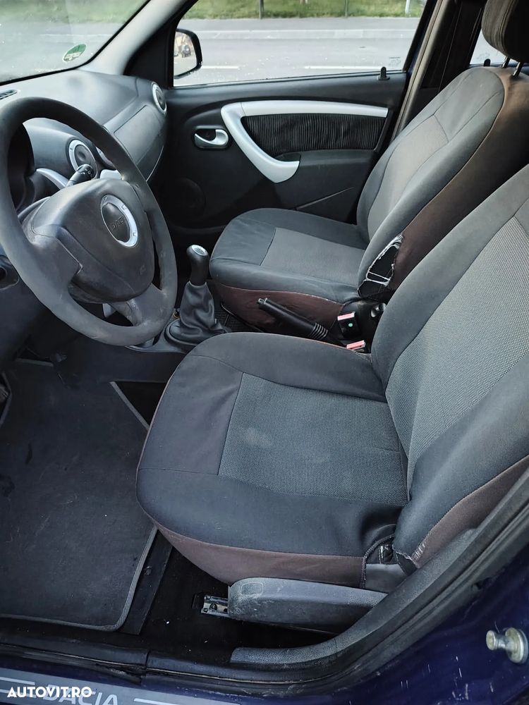 Dacia Logan 1.6 16V Preference - 6