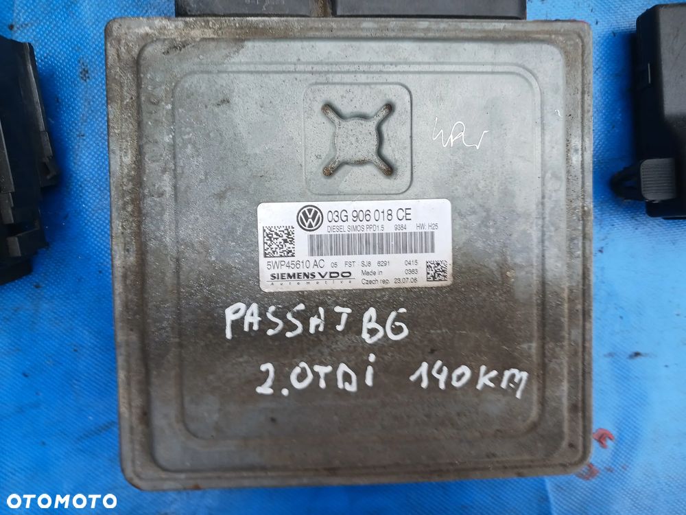 Zestaw startowy Volkswagen Passat B6 03G906018CE 2.0TDI 140KM 5WP45610AC Licznik stacyjka moduł 3c0907530C Blokada kierownicy 3c0905861f - 3