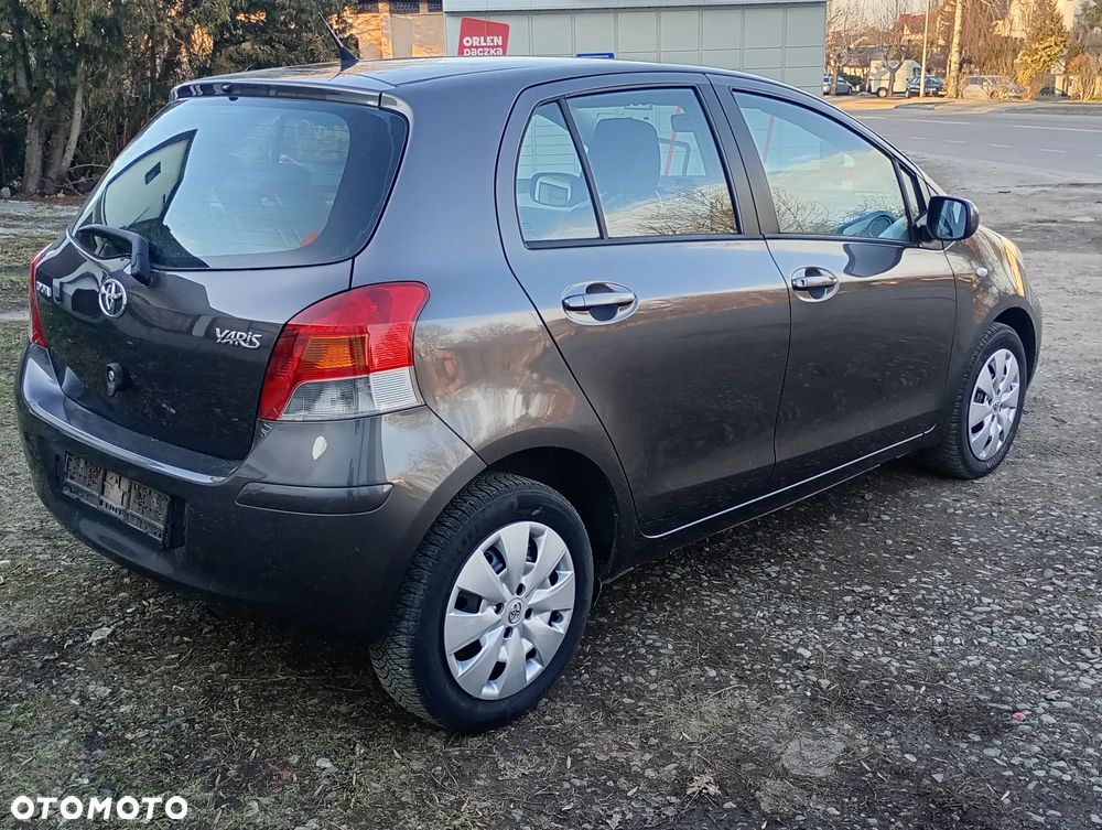 Toyota Yaris 1.33 VVT-i Cool - 23