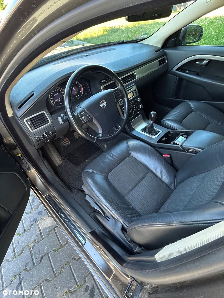 Volvo V70 - 11