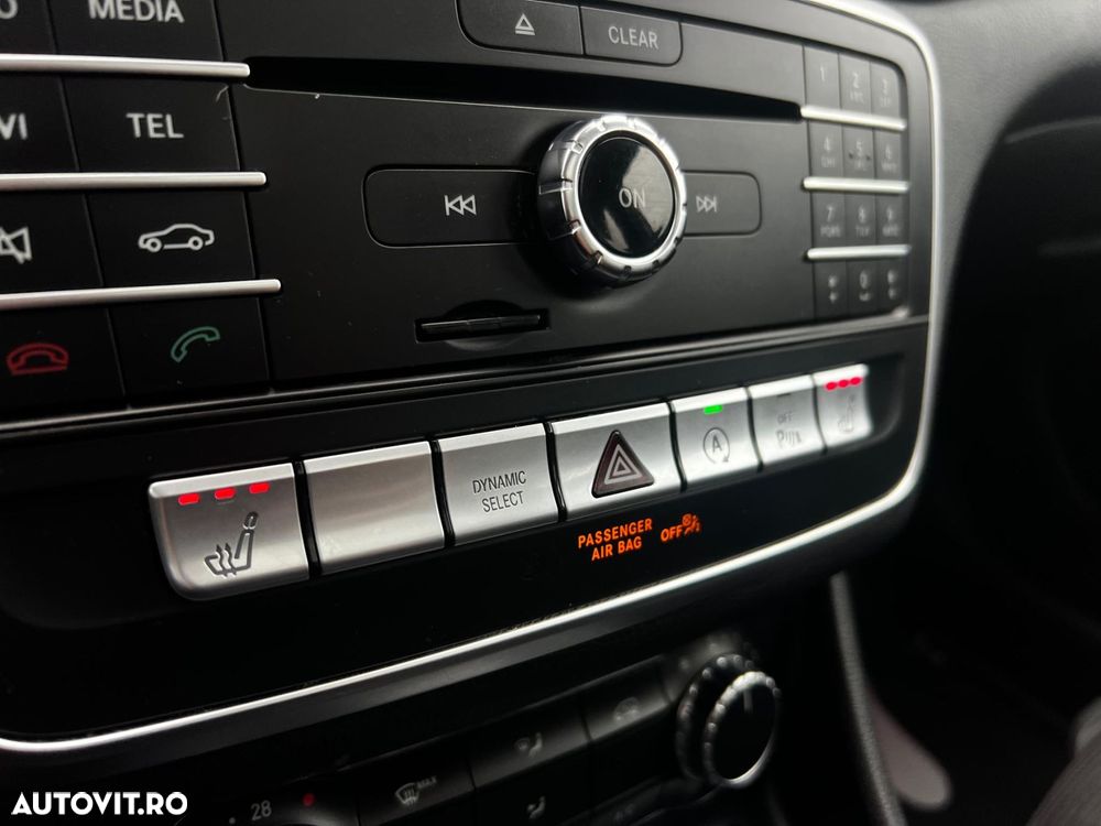 Mercedes-Benz GLA 180 7G-DCT Urban - 13