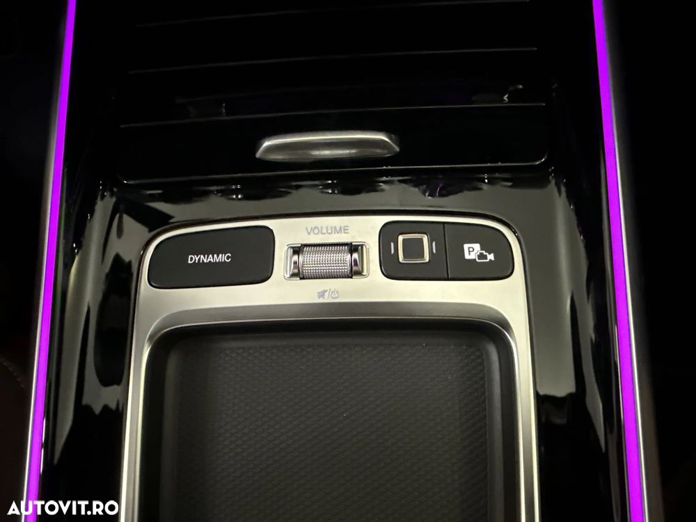 Mercedes-Benz GLA - 20