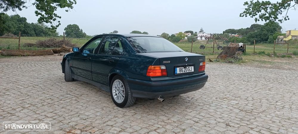 BMW 318 tds - 6