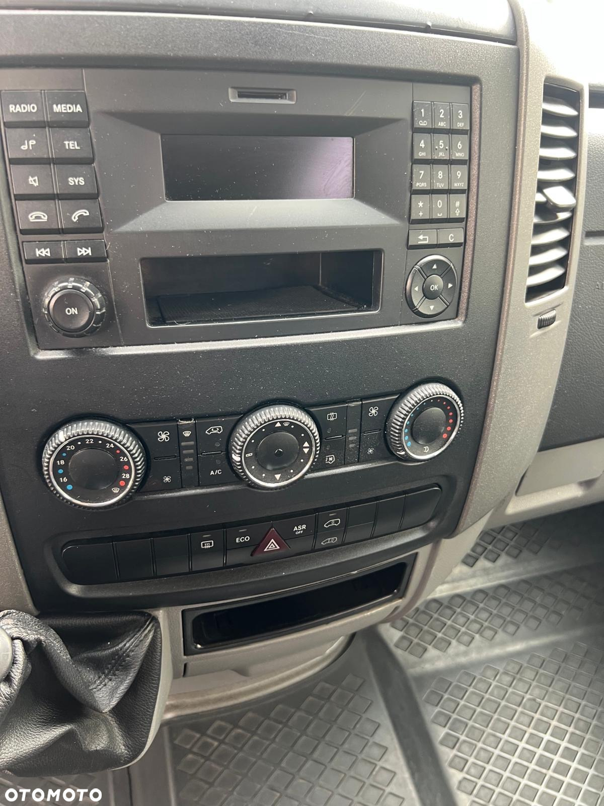 Mercedes-Benz Sprinter - 8