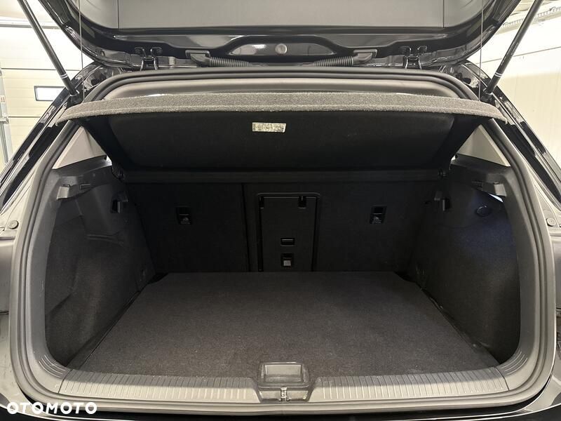 Volkswagen Golf - 20