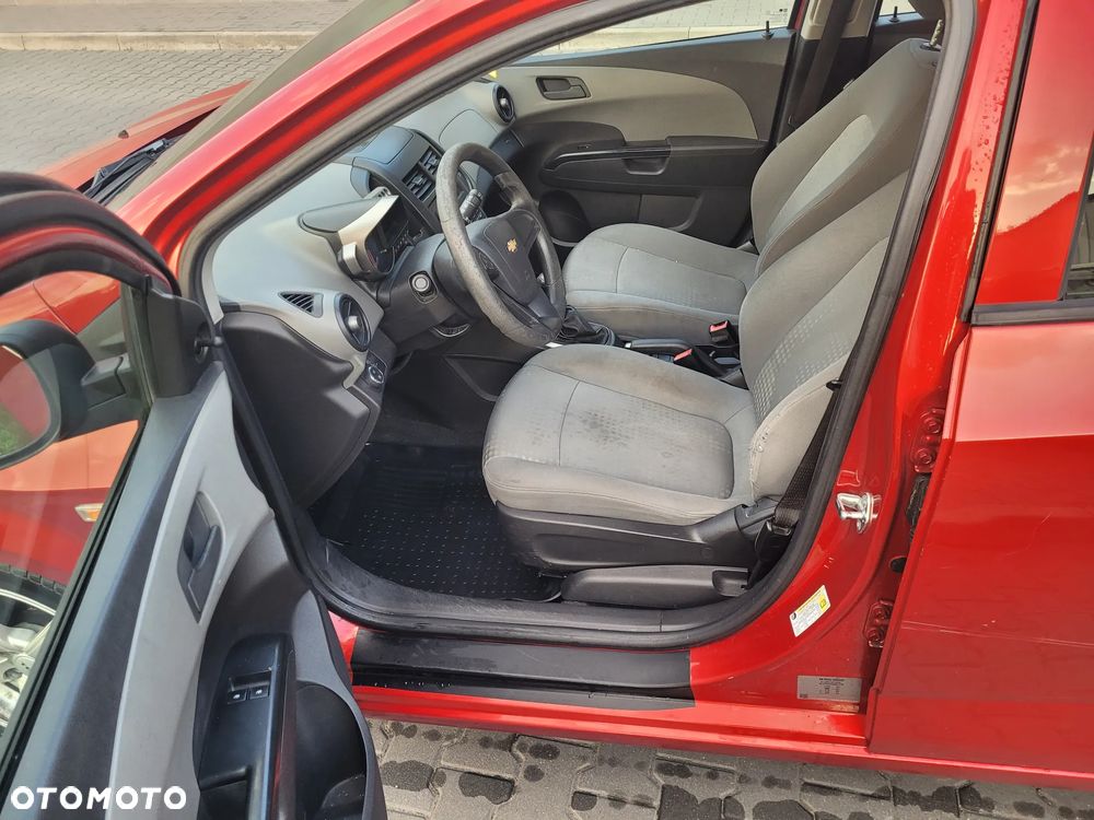 Chevrolet Aveo 1.2 LS - 12