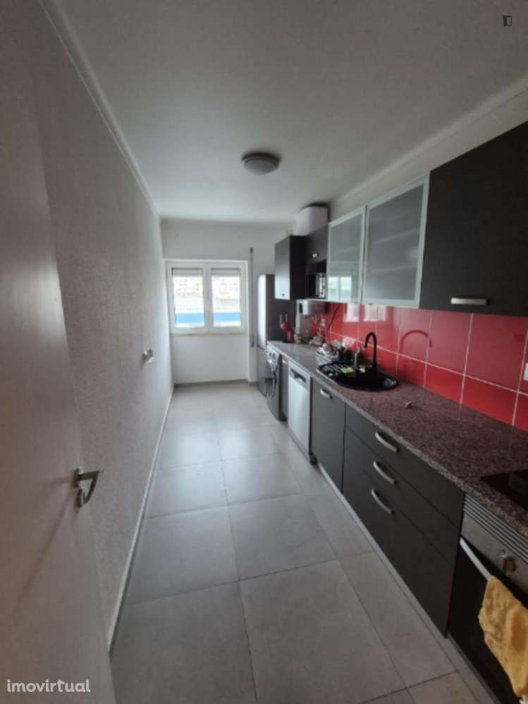 Apartamento com 3 quartos - localizado em Setubal - Grande imagem: 3/9