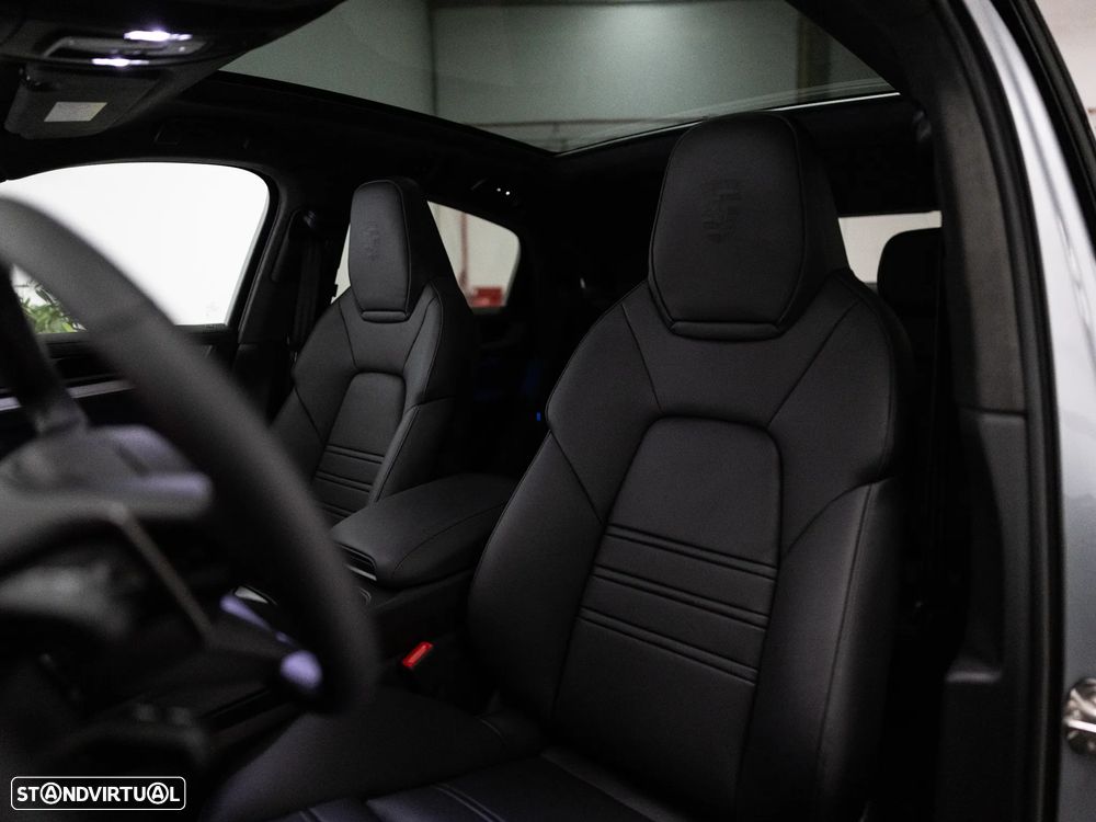 Porsche Cayenne Coupé S E-Hybrid - 36