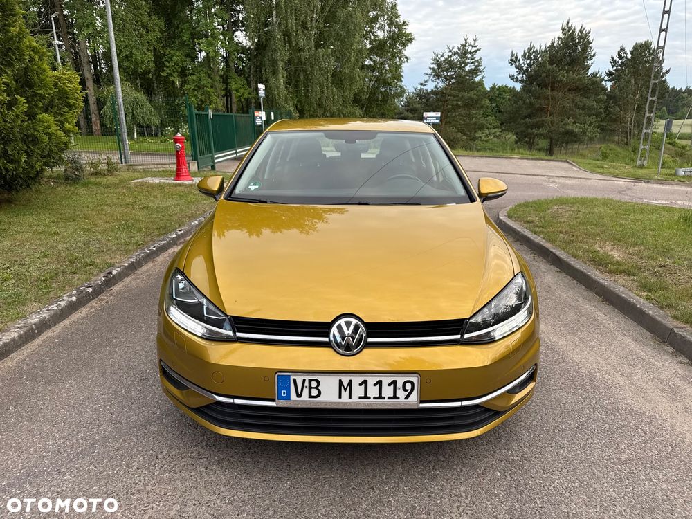 Volkswagen Golf - 10