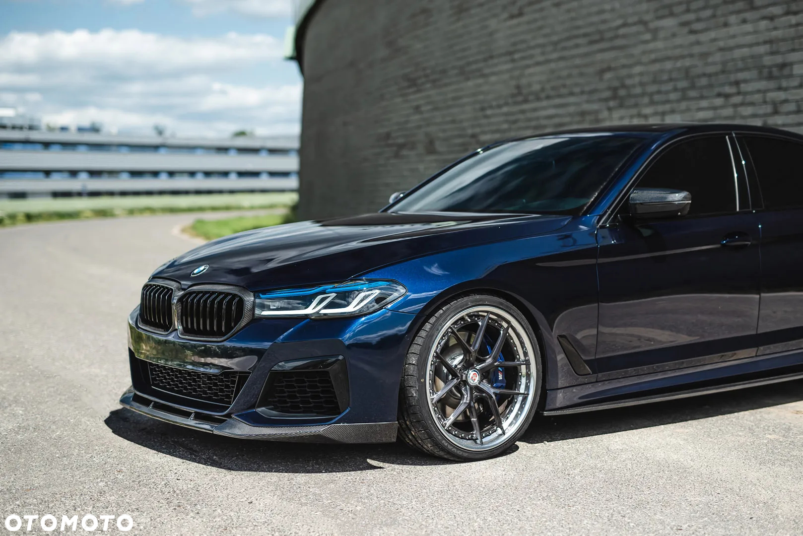 BMW Seria 5 M550i xDrive sport - 2