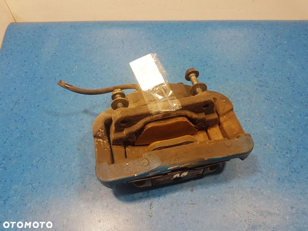 BMW 6 E63 3.0 638i ZACISK HAMULCOWY PRZÓD PRAWY - 4