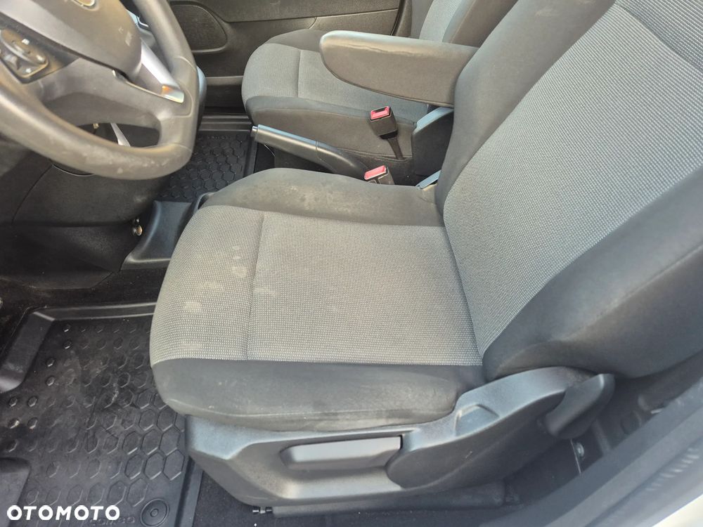 Opel Combo 1.5 CDTI Essentia S&S - 17