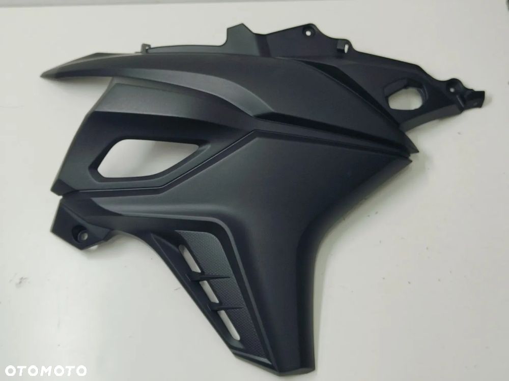 Wypełnienie Bok Prawy Suzuki DL 650 V-Strom - 1