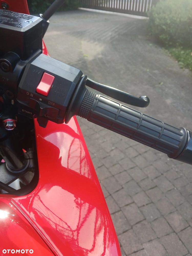 Kawasaki GPX - 9