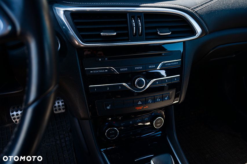 Infiniti Q30 2.2d Sport City Black AWD 7DCT - 30