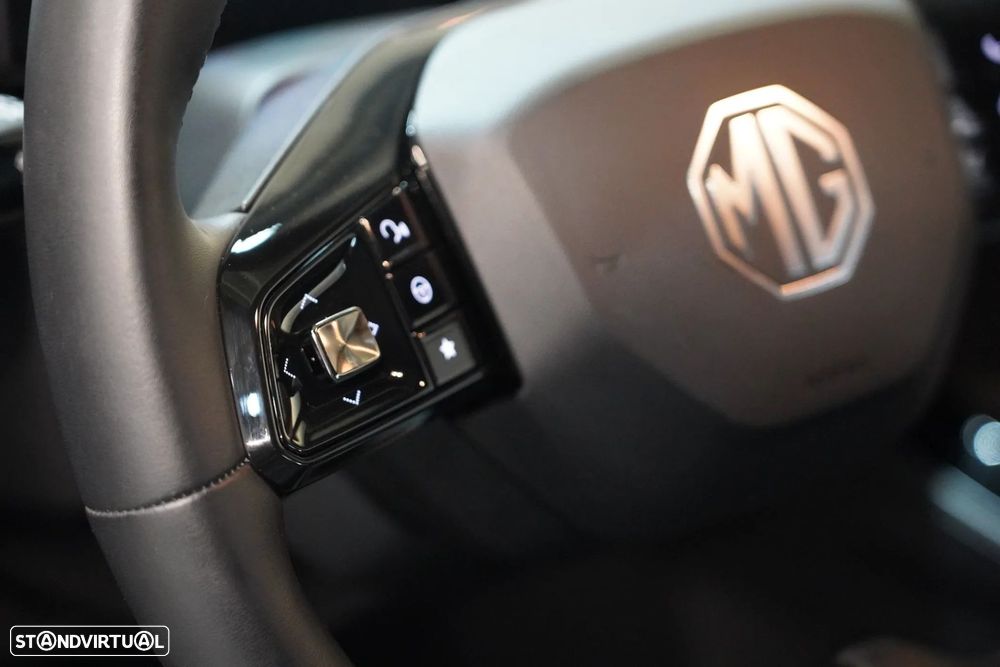 MG MG4 64 kWh Luxury - 10