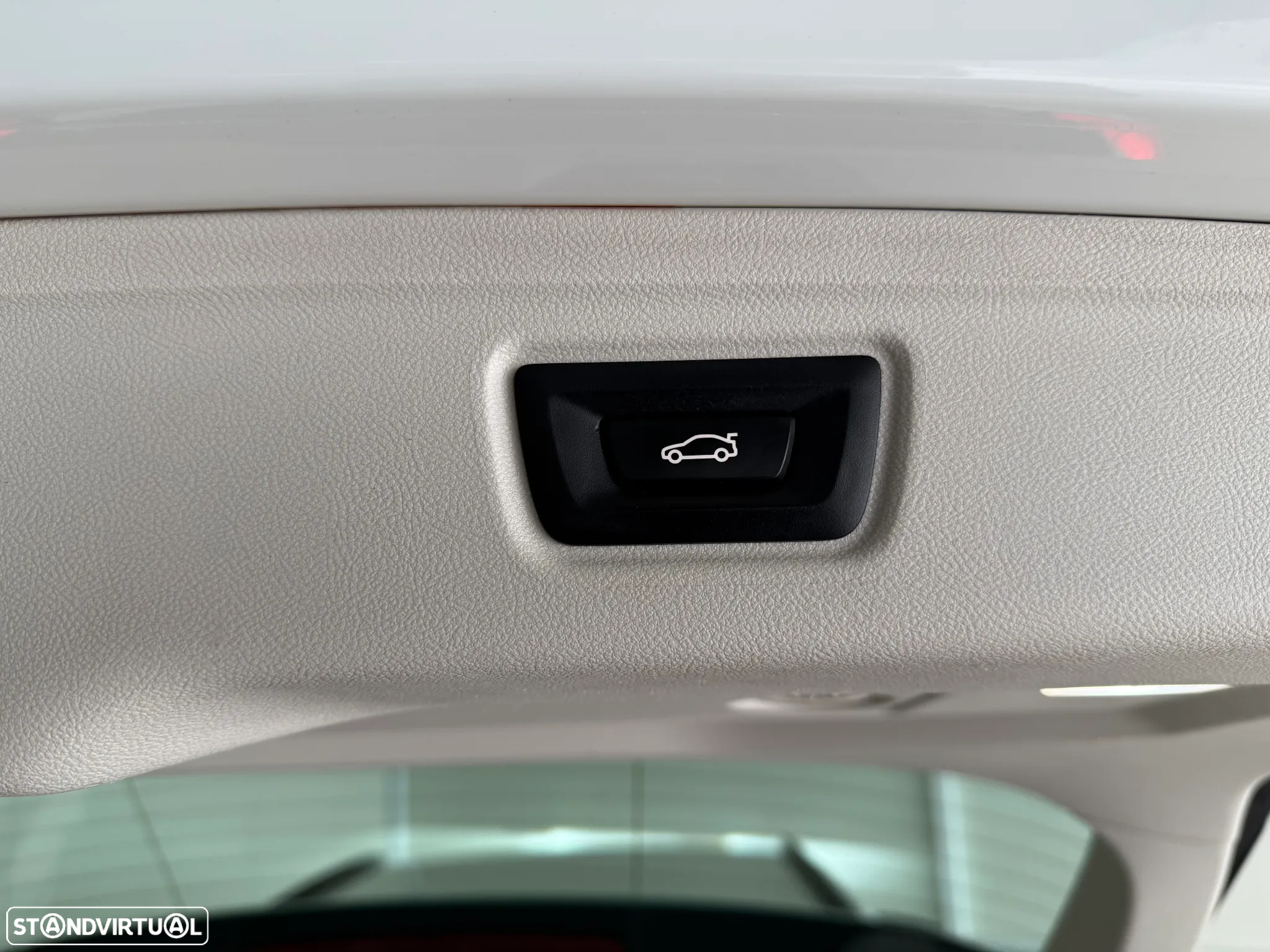 BMW 318 d Touring - 23