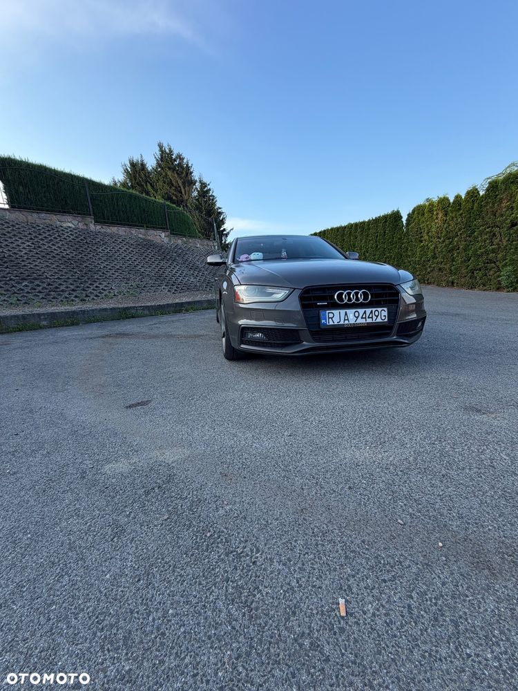 Audi A4 Limousine - 17