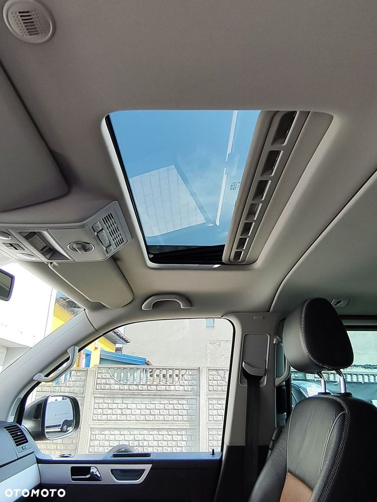 Volkswagen Multivan - 26