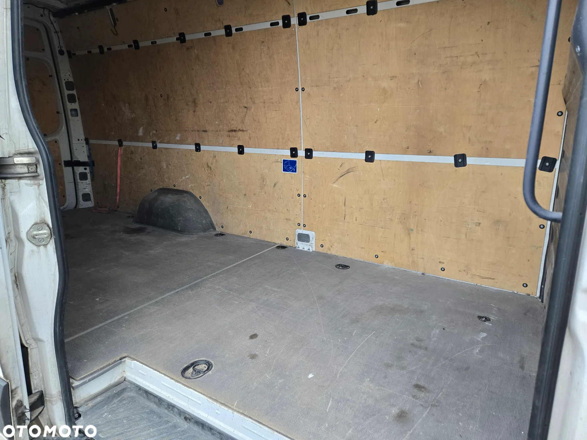 Volkswagen Crafter - 8