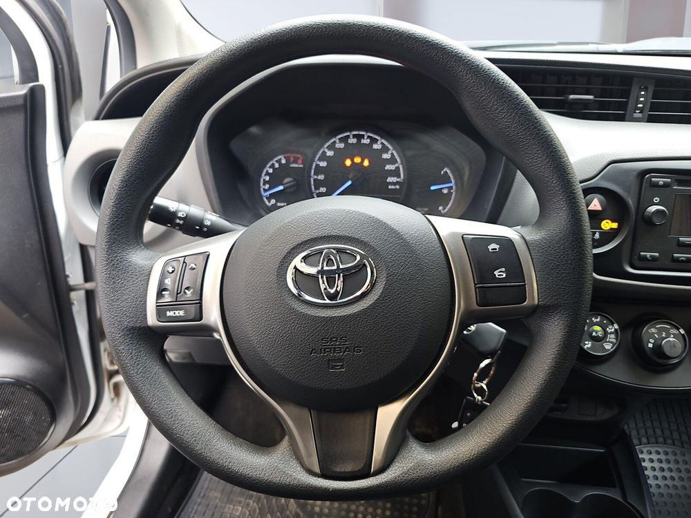 Toyota Yaris 1.5 Active - 10