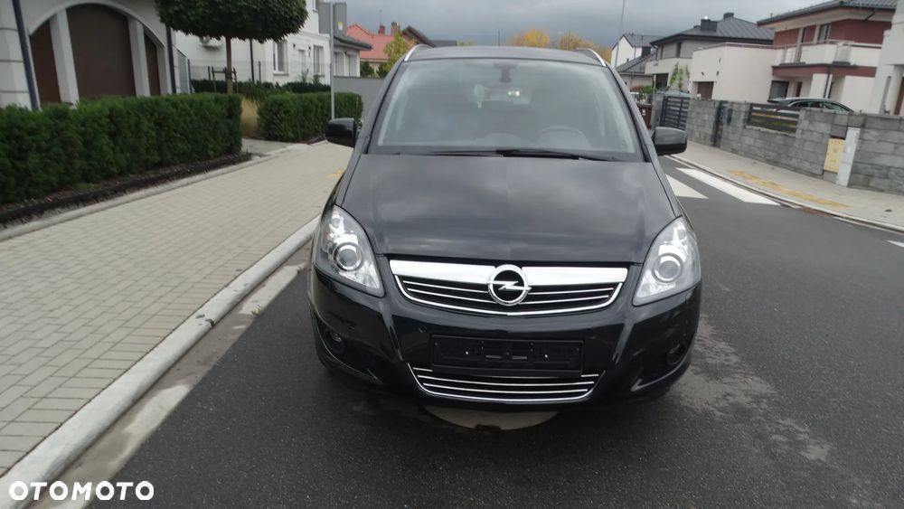 Opel Zafira 1.8 Cosmo - 3