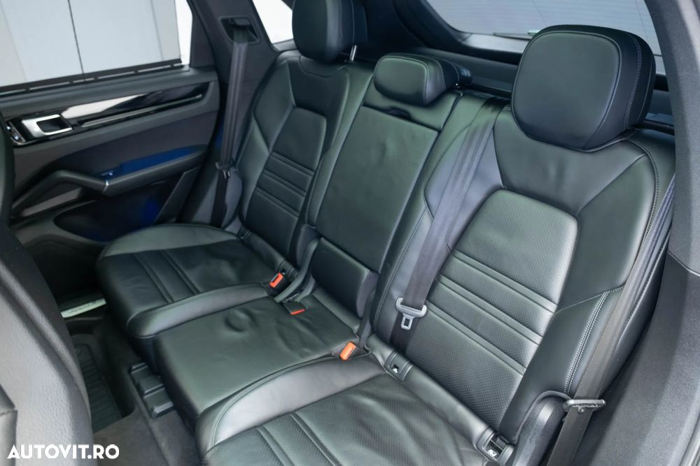 Porsche Cayenne S - 34