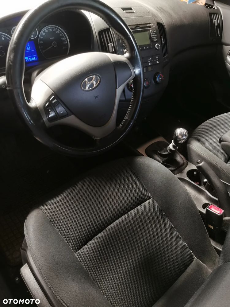 Hyundai i30 1.6 blue Comfort - 4
