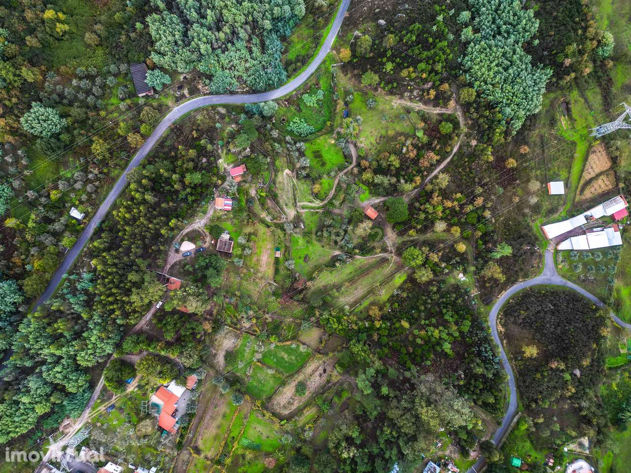 Quinta  com em Vila Nova de Oliveirinha, Oliveira do Hospital, Coimbra - Grande imagem: 3/60