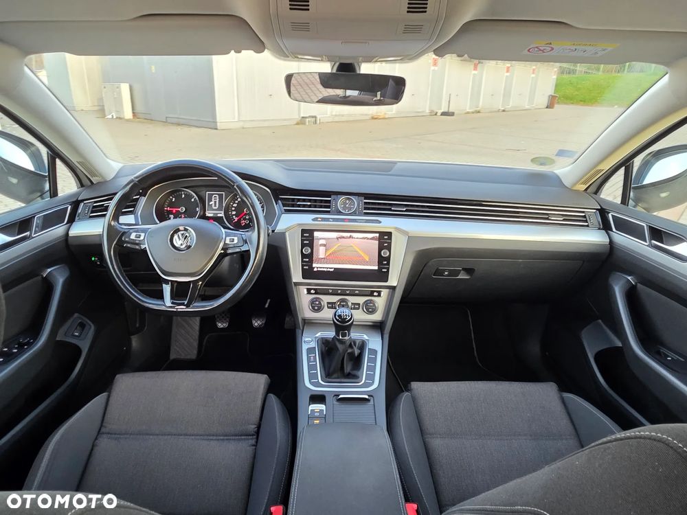 Volkswagen Passat Variant 2.0 TDI BMT Comfortline - 11