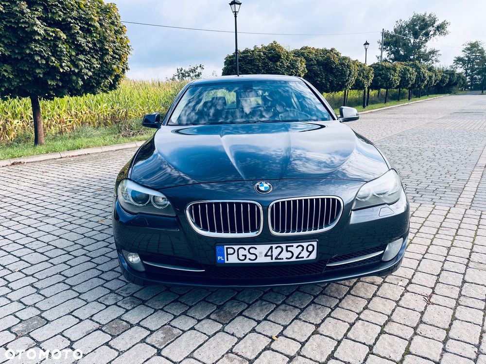 BMW Seria 5 520d Touring Luxury Line - 2