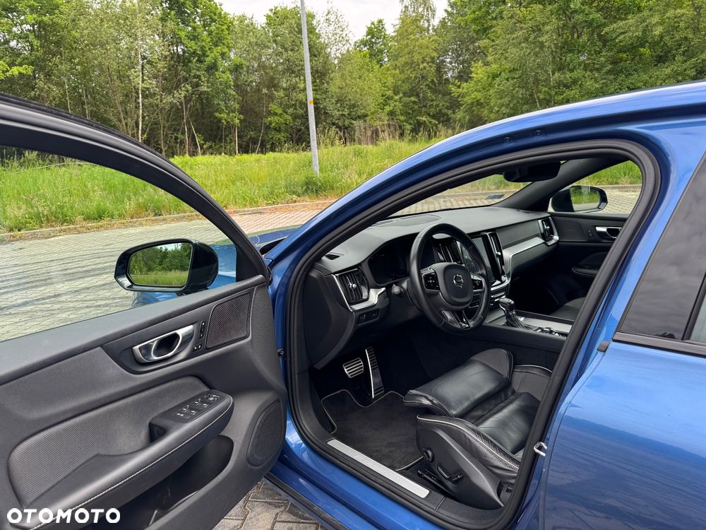 Volvo S60 T5 AWD R-Design - 12