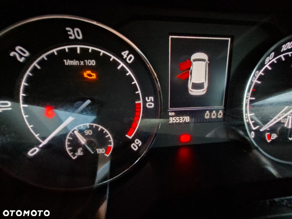 Skoda Superb 2.0 TDI Ambition - 6
