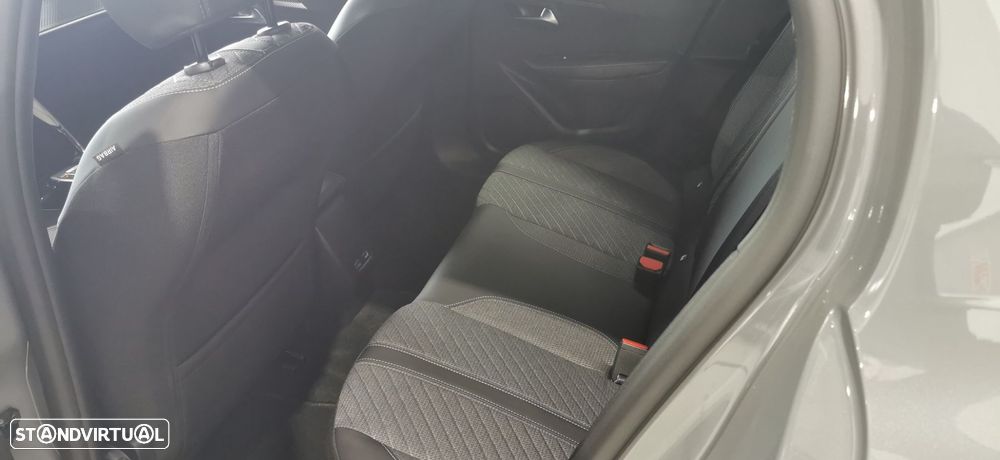 Peugeot e-208 51 kWh Allure - 16