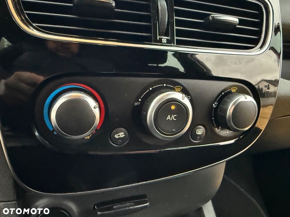 Renault Clio 1.2 16V 75 LIMITED 2018 - 27